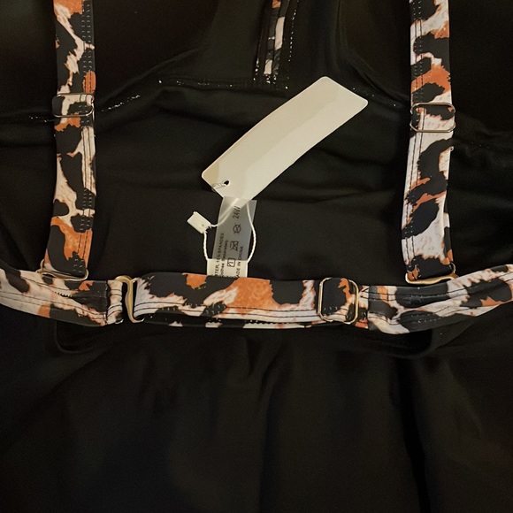 NWT HOLIPICK One Piece Swimsuit - Picture 13 of 13